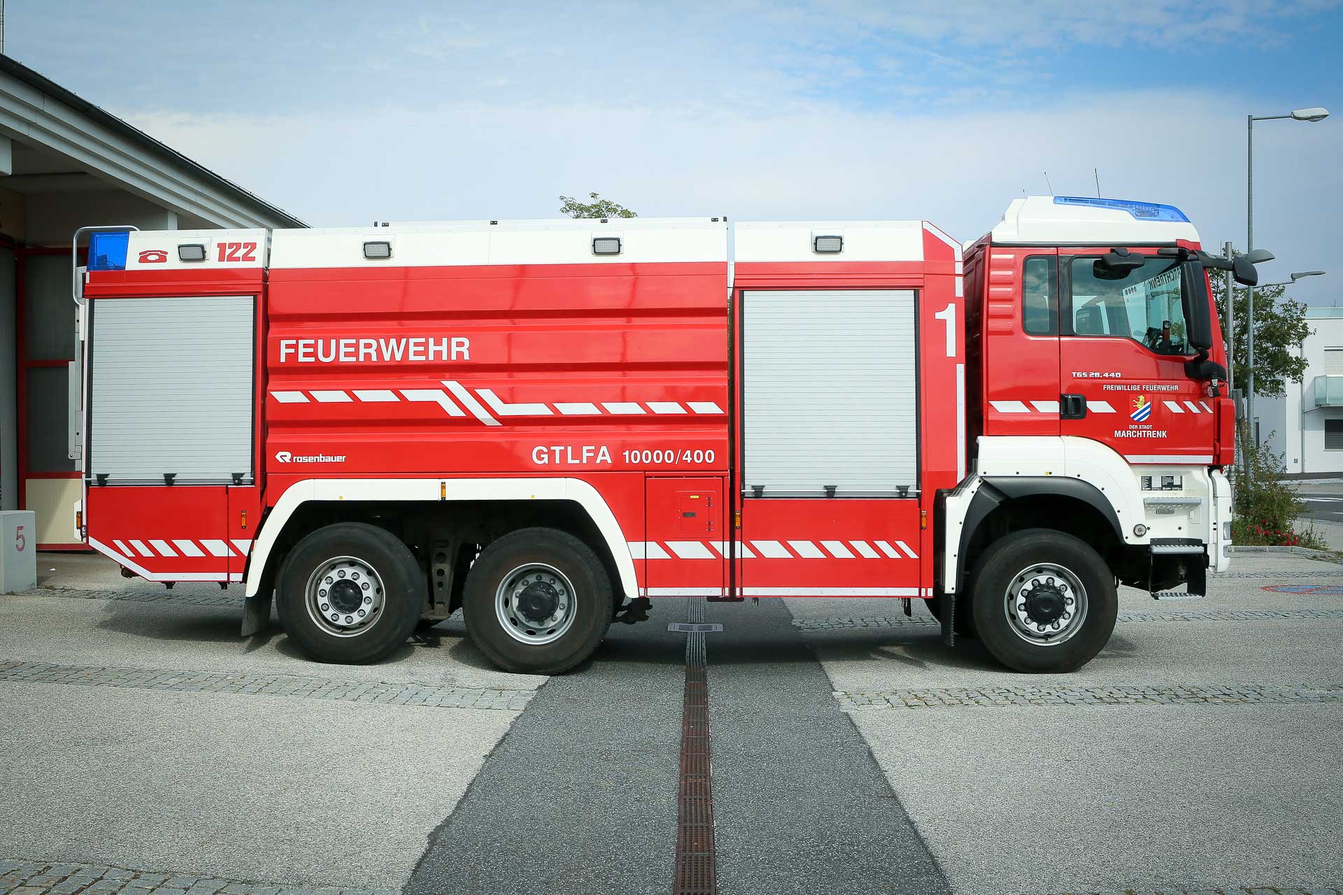 edit_DZ2A1324_b_medium