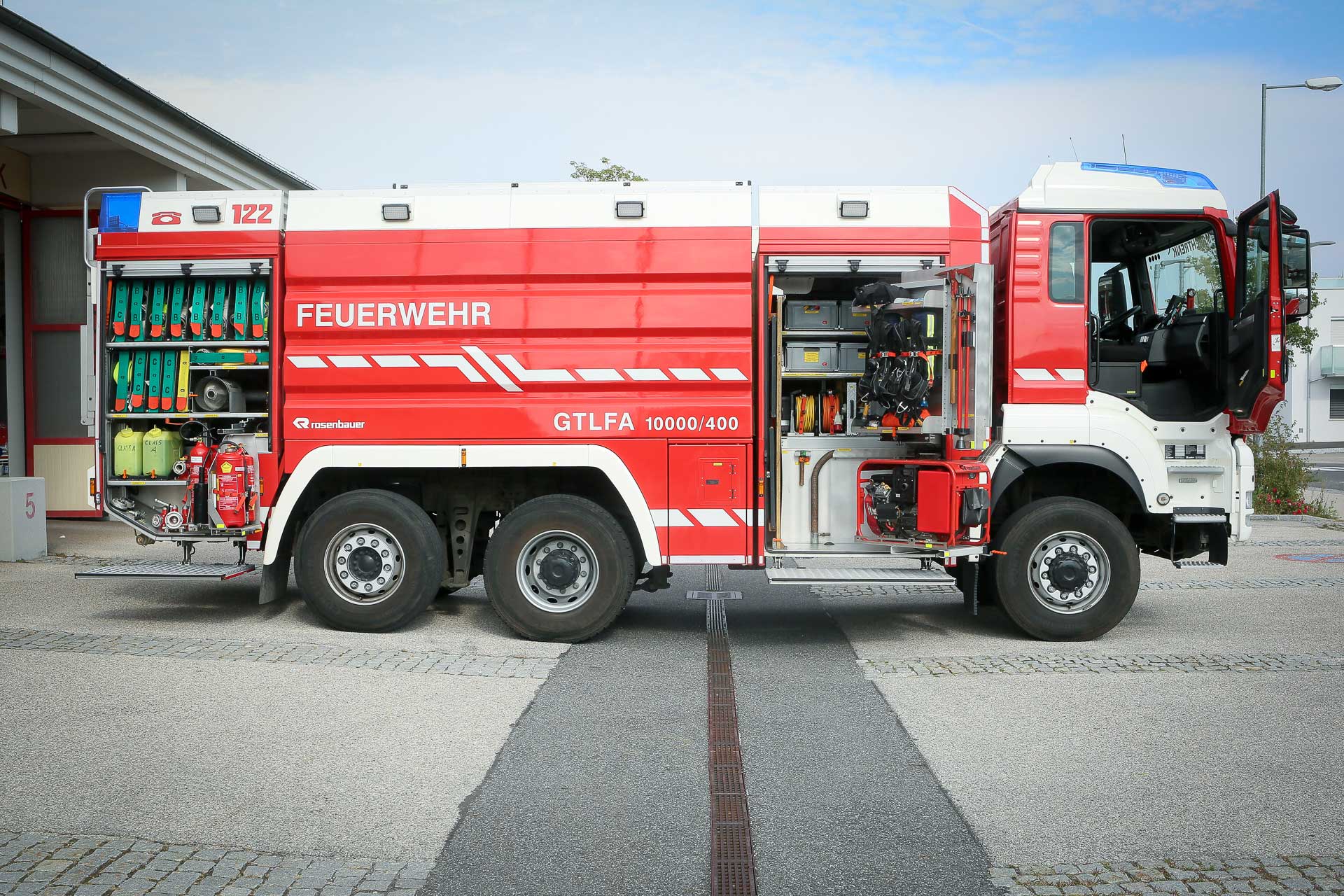 edit_DZ2A1328_b_medium