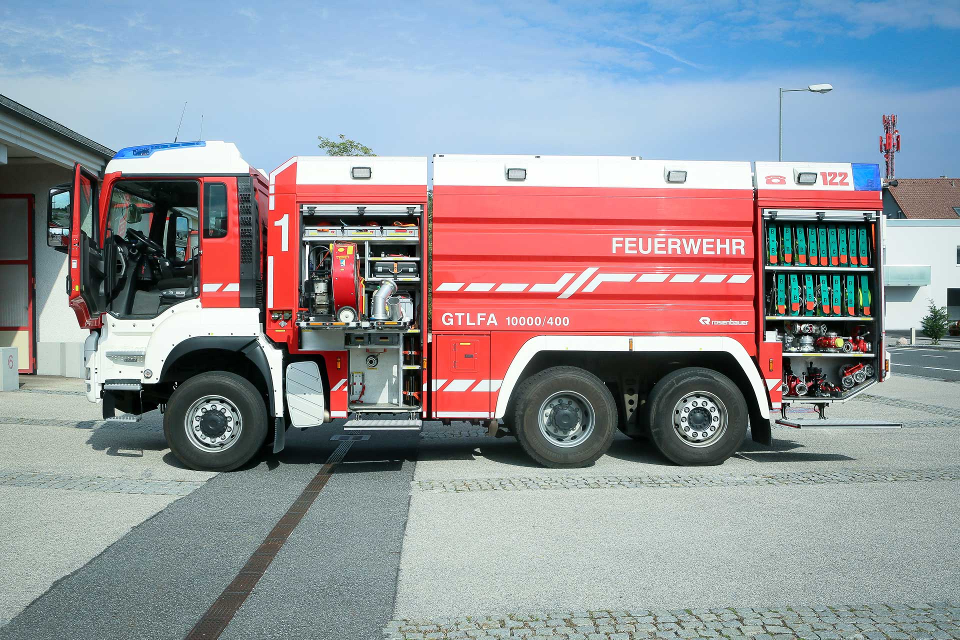 edit_DZ2A1333_b_medium