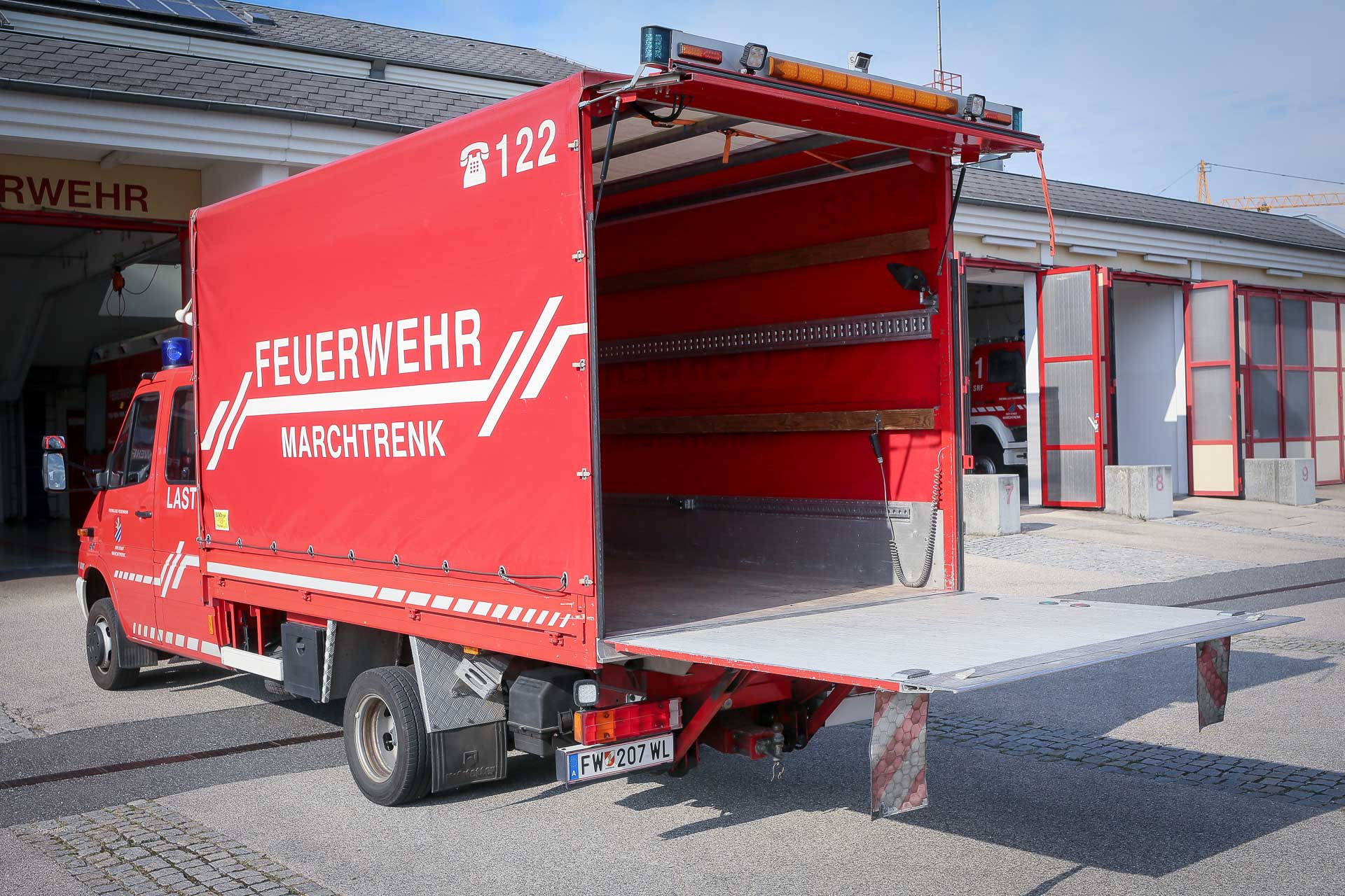 edit_DZ2A1360_b_medium