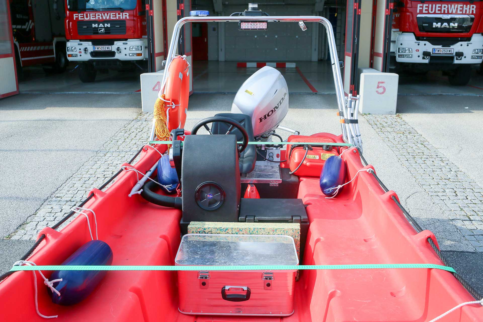 edit_DZ2A1416_b_medium